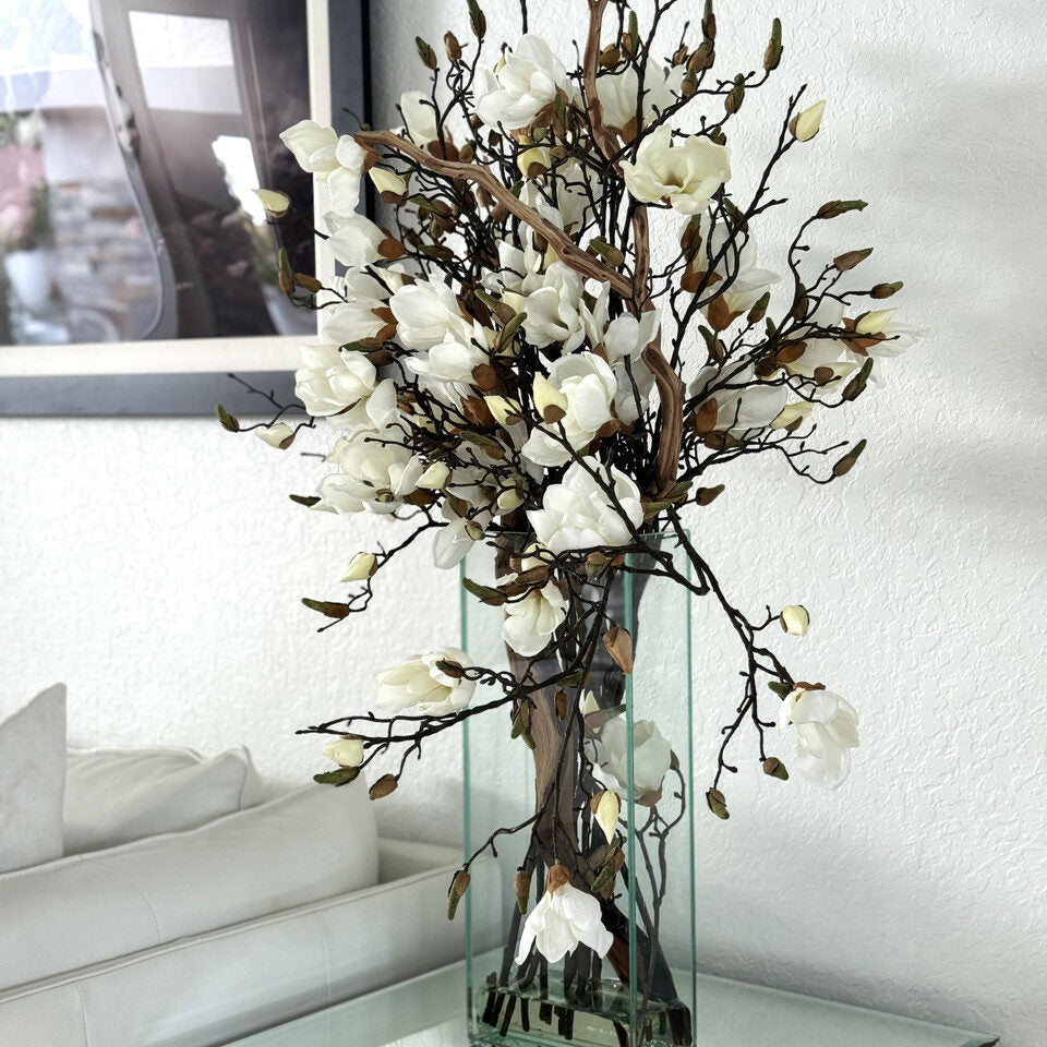 Vaseovir artificial plant in vase
