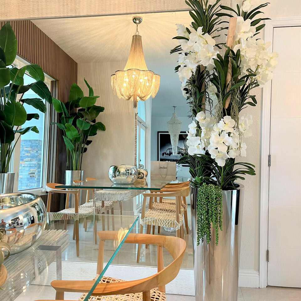 Whiteotot artificial plant in planter