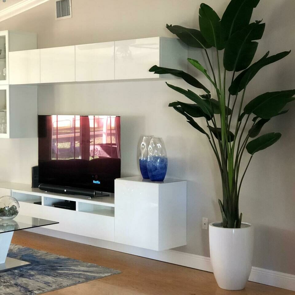Tallonot artificial plant in planter