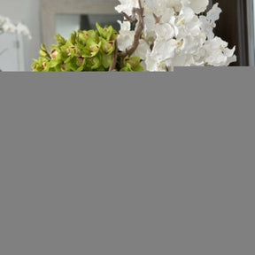 Moiton artificial plant in vase